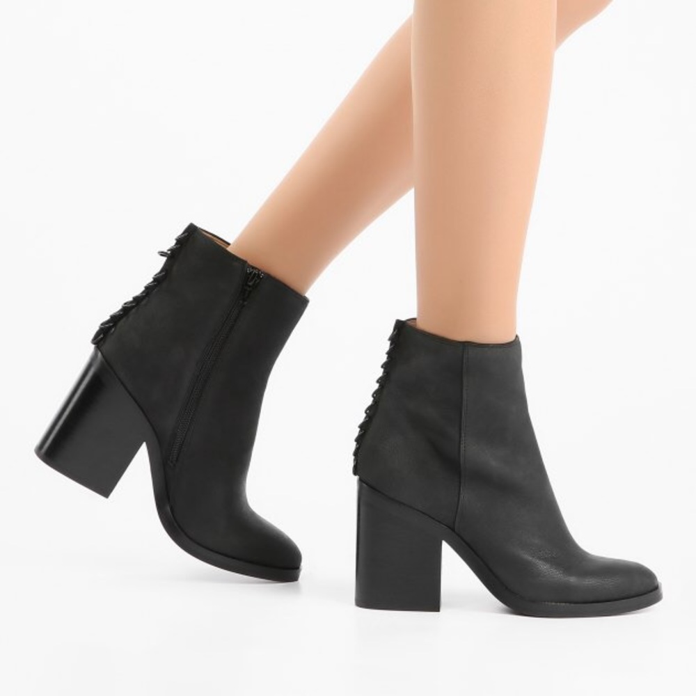 Katy Perry The Nefertiti Boot Black Size 6.5 NWT
